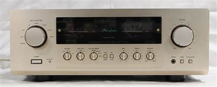 Accuphase Vollverstärker E-407, champagner
