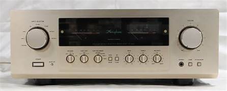 Accuphase Vollverstärker E-407, champagner